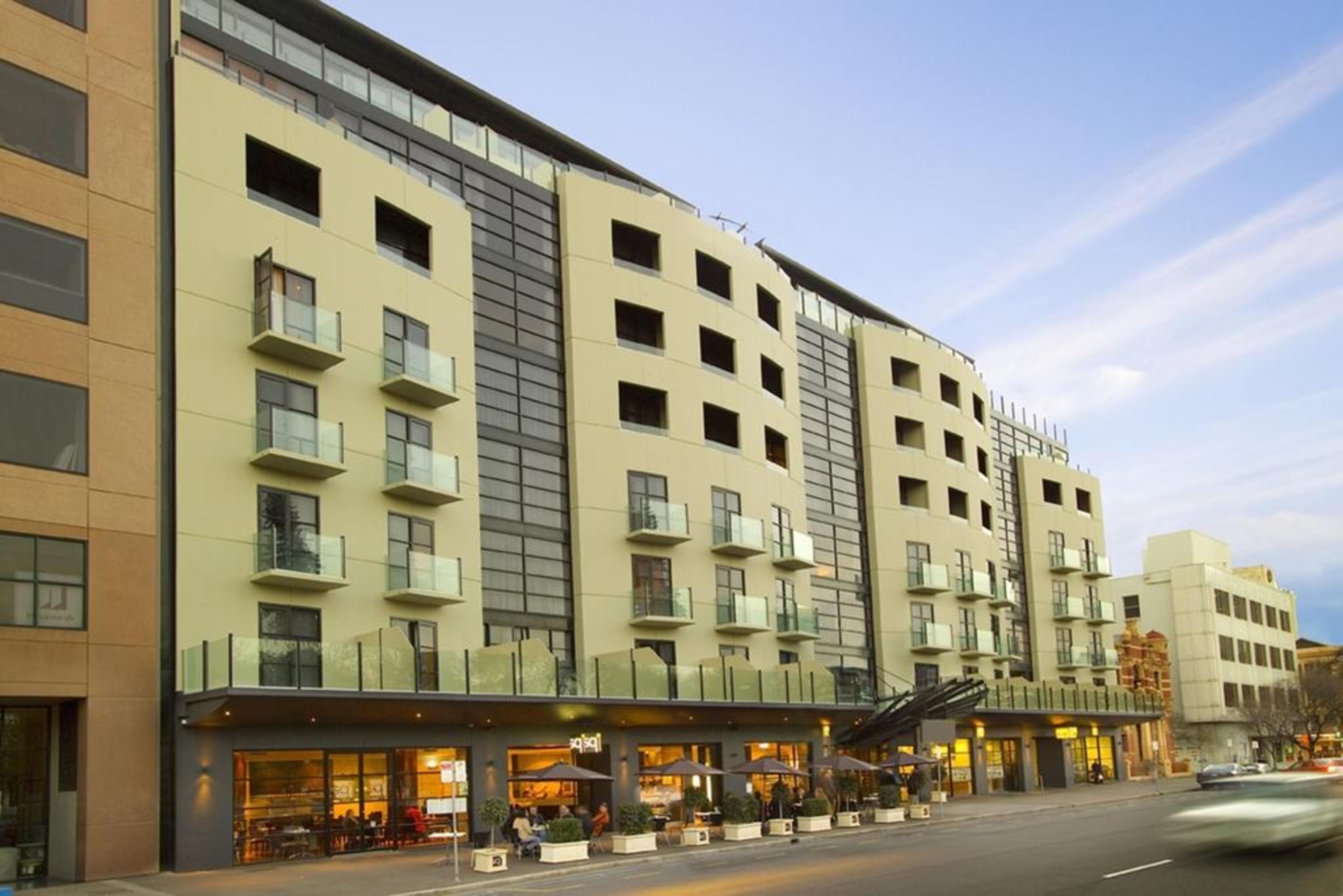 Hotel Mantra Hindmarsh Square Adelaide Exterior foto