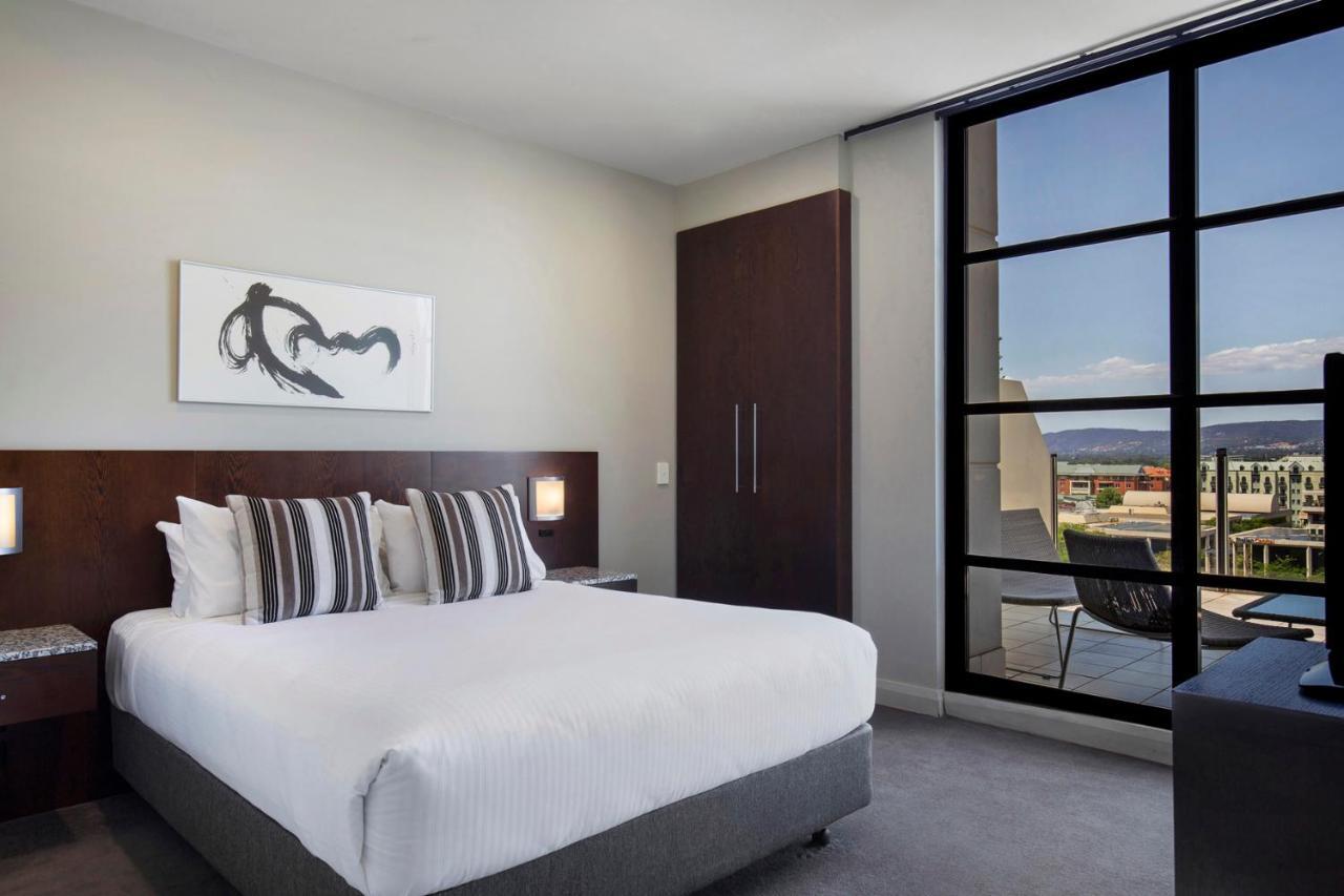 Hotel Mantra Hindmarsh Square Adelaide Exterior foto